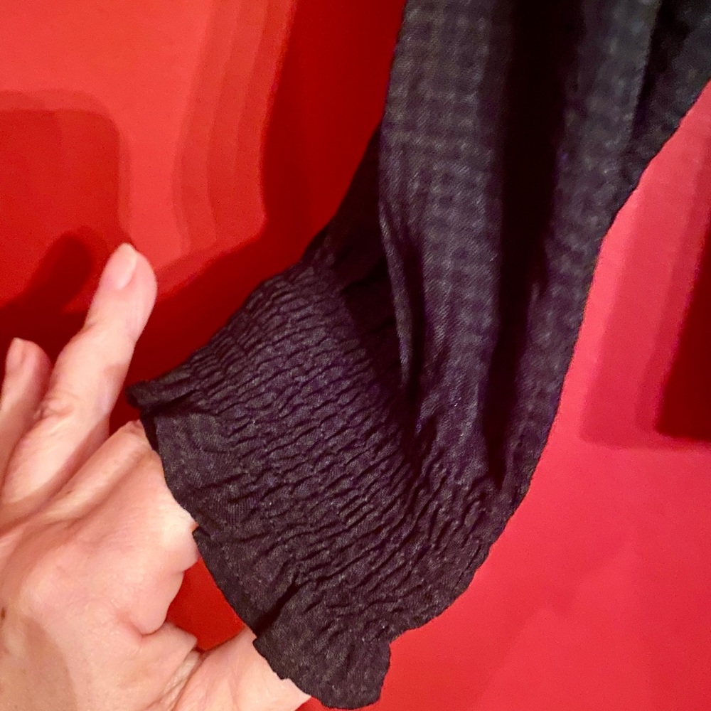 Madewell black v-neck tie wrap shirt, size XS - Picture 3 of 4